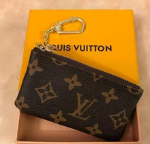 Load image into Gallery viewer, Paris Fashion Plaid style Designers Hommes Wallet Hommes Luxary bourse spécial Pu cuir court Petit Bif 869 Louis Vuitton Lv  chaud